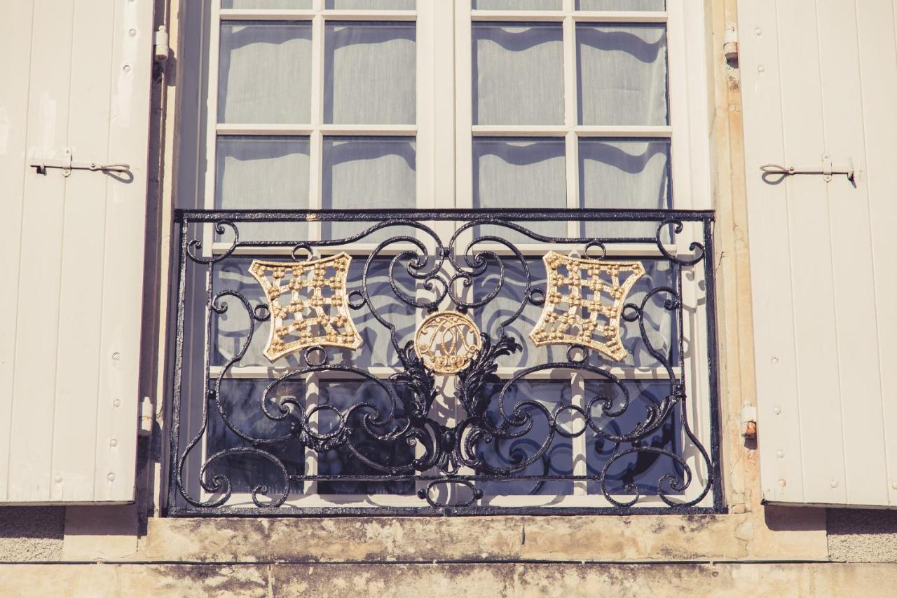 La Maison De La Liberte Suite Jeanne Barret Poitiers Exterior foto