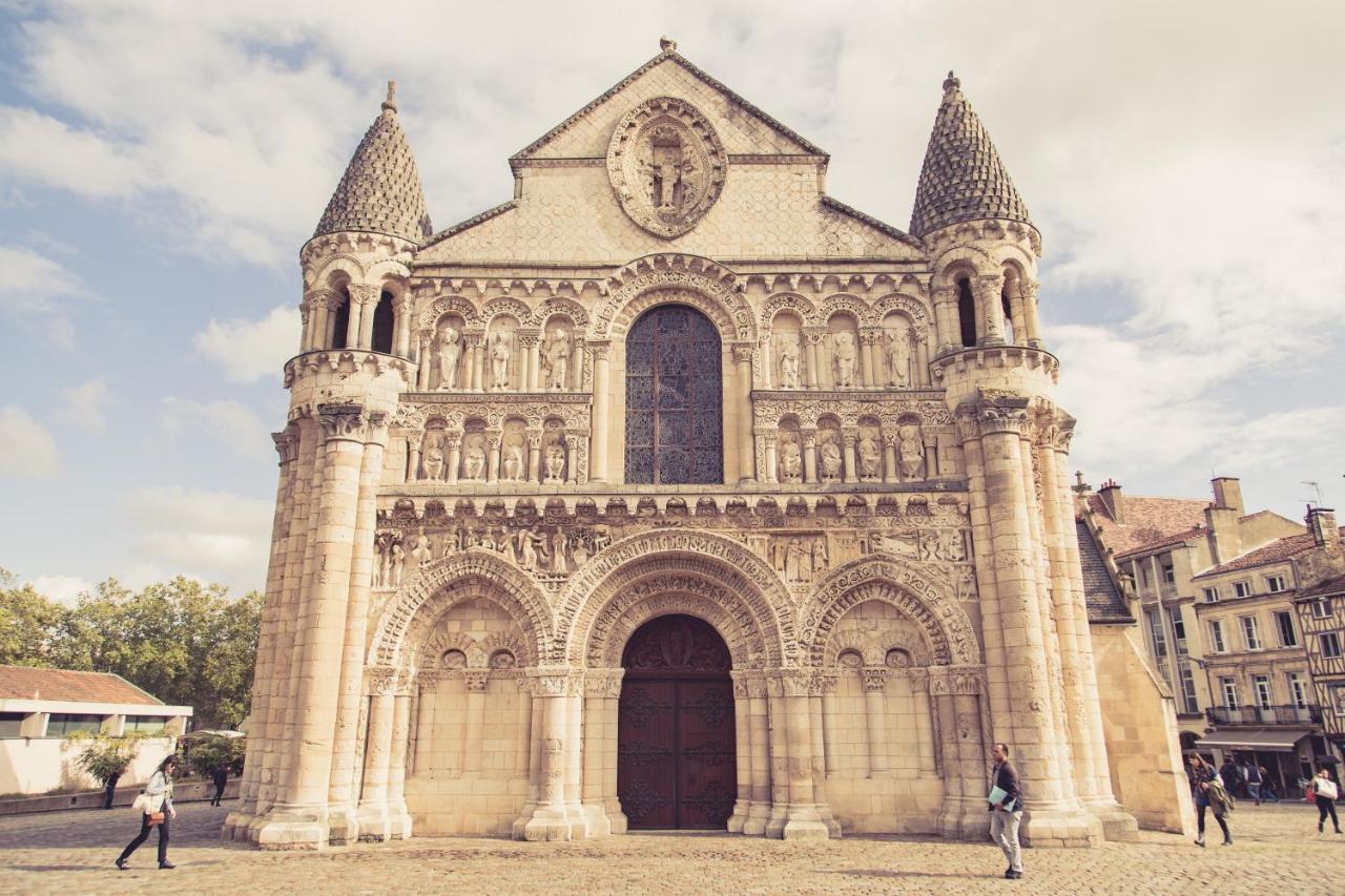 La Maison De La Liberte Suite Jeanne Barret Poitiers Exterior foto